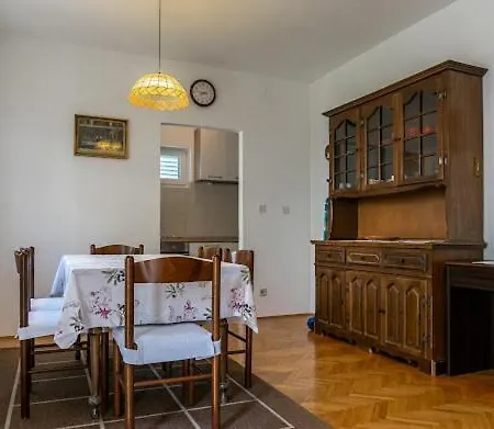 Lägenhet Apartman Luka